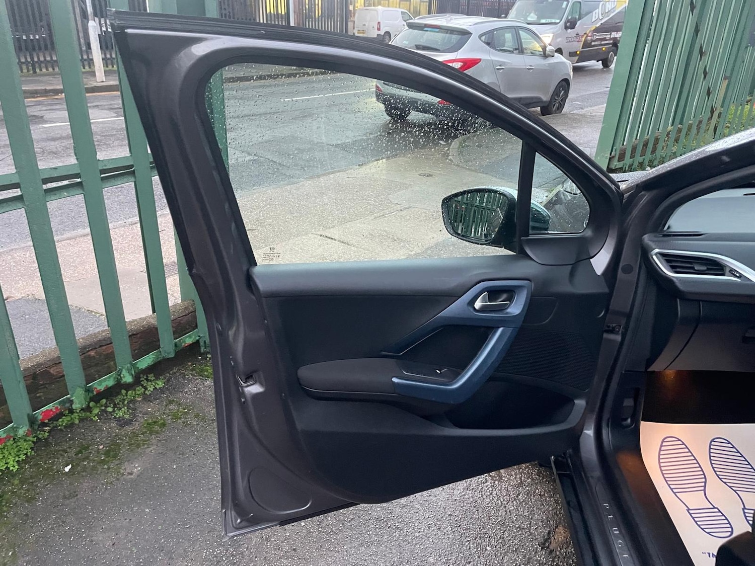 Used Peugeot 2008 2015 for sale - 76686692: Photo 17