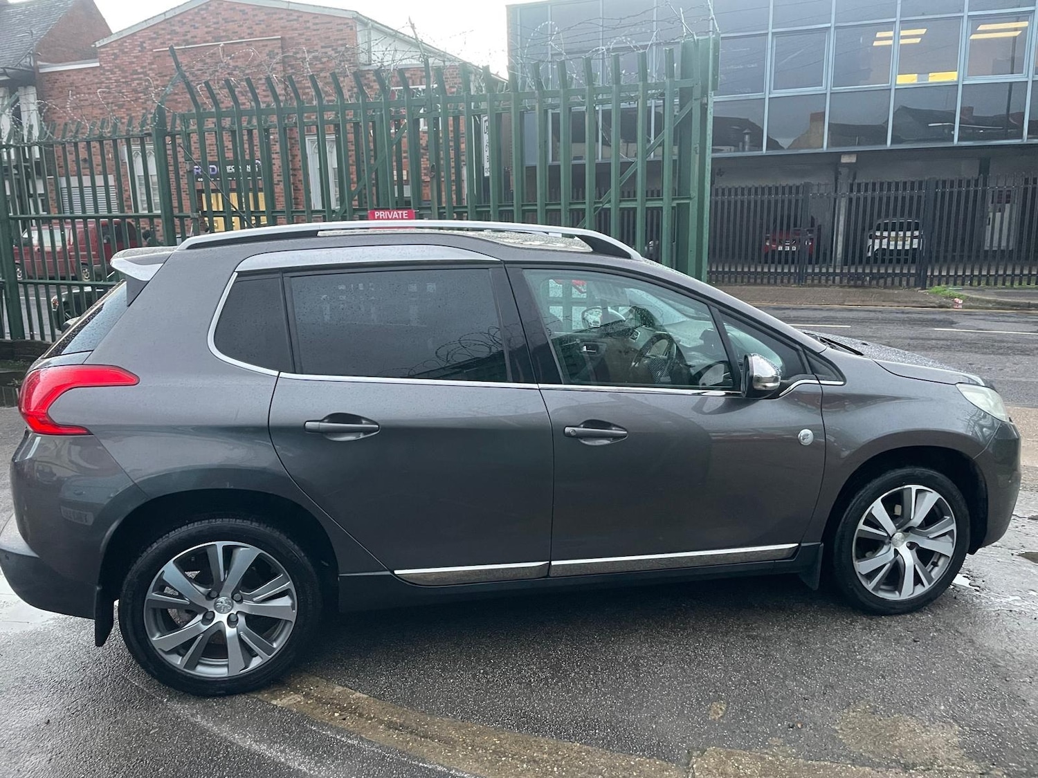 Used Peugeot 2008 2015 for sale - 76686692: Photo 9