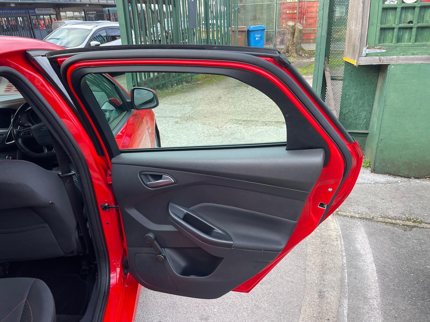 Used Ford Focus 2017 for sale - 77821844: Photo 19