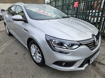 Used Renault Megane 2019 for sale - 78961735: Photo