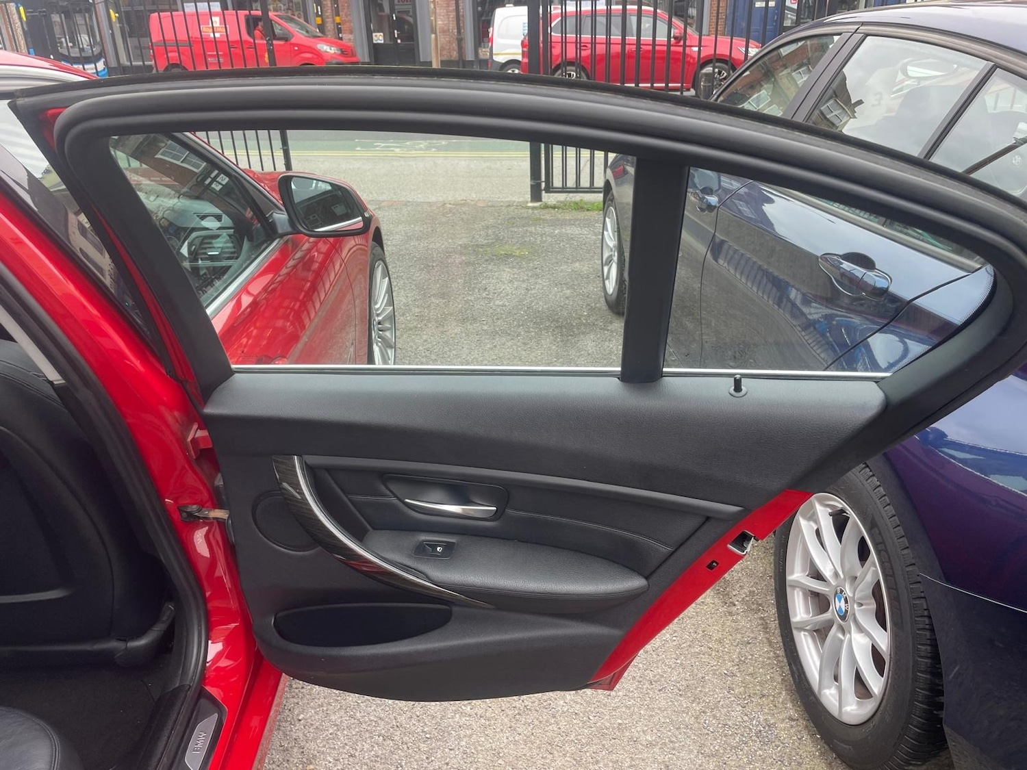 Used BMW 3 Series 2012 for sale - 77998775: Photo 20