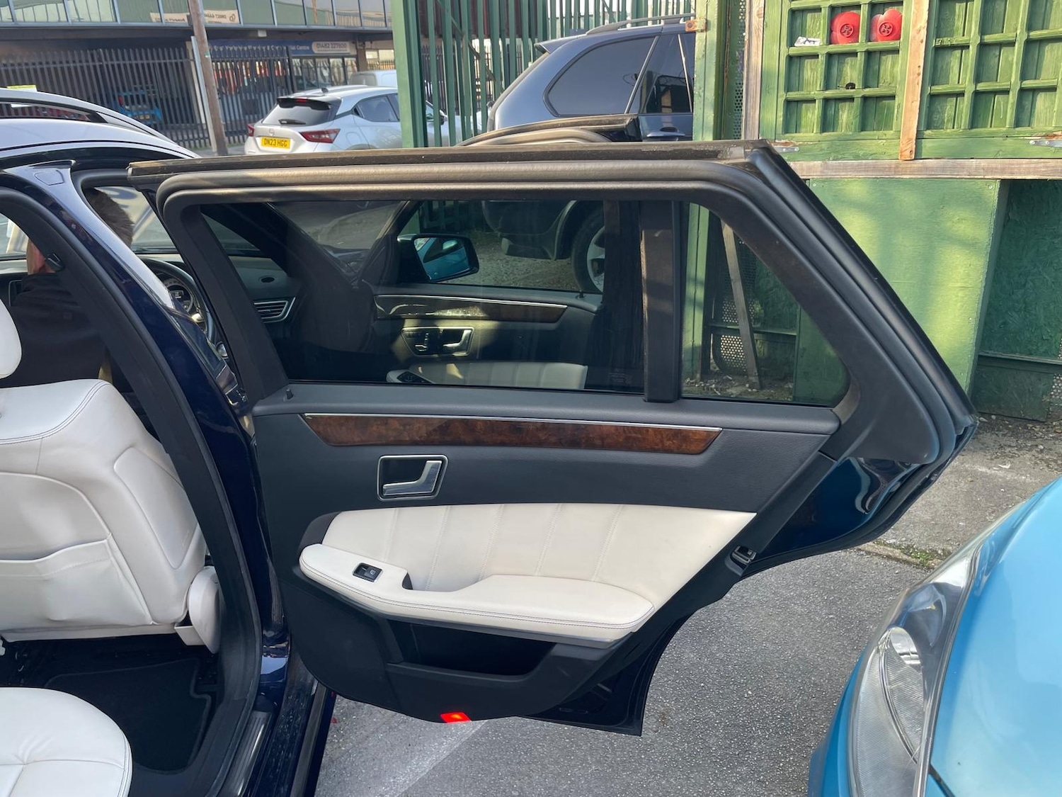 Used Mercedes-Benz E Class 2015 for sale - 77789910: Photo 28