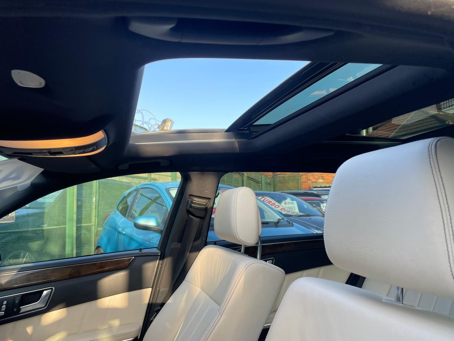 Used Mercedes-Benz E Class 2015 for sale - 77789910: Photo 33