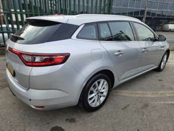 Used Renault Megane 2019 for sale - 74074070: Photo