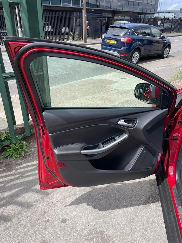 Used Ford Focus 2011 for sale - 75076070: Photo 15