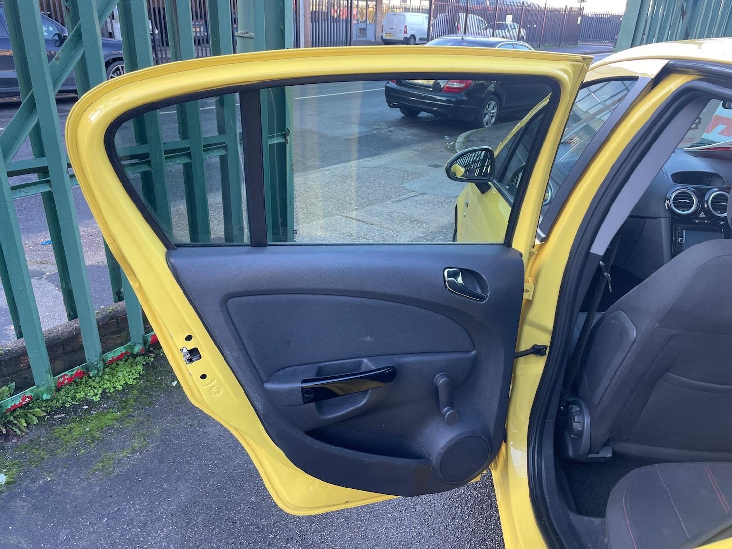 Used Vauxhall Corsa 2012 for sale - 76681558: Photo 25