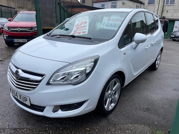 2014 (64) - 1.4i 16V Tech Line 5dr