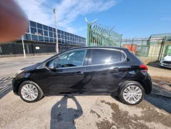 Used Peugeot 208 2015 for sale - 74359764: Photo