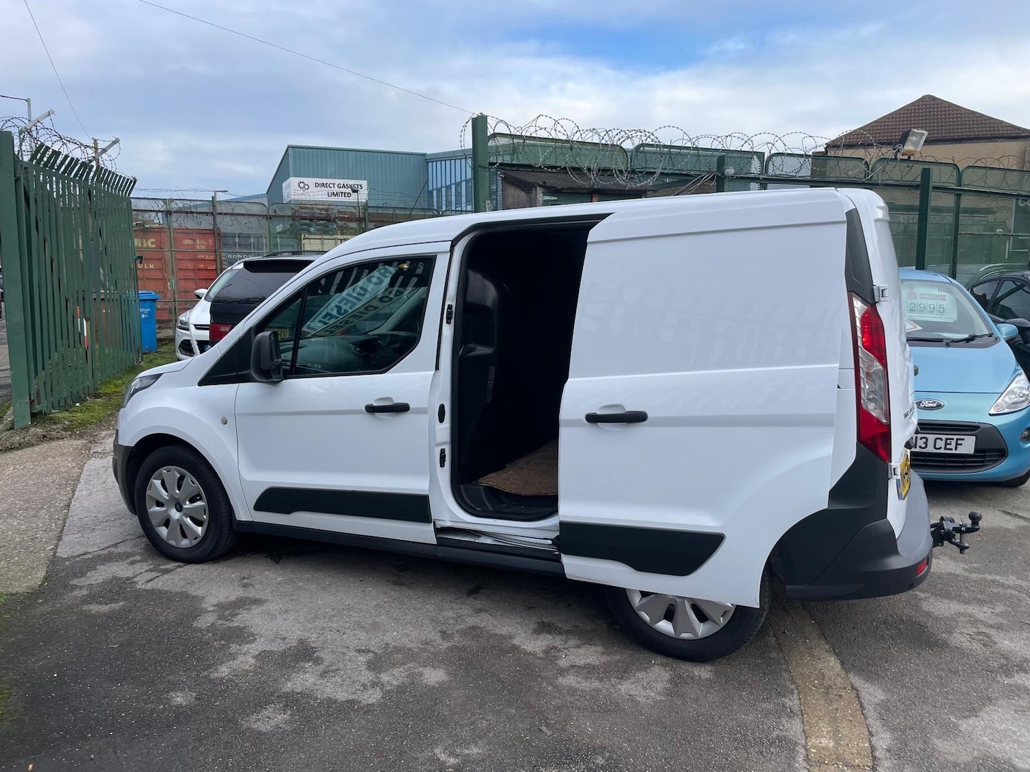 Used Ford Transit Connect 2015 for sale - 76951262: Photo 3