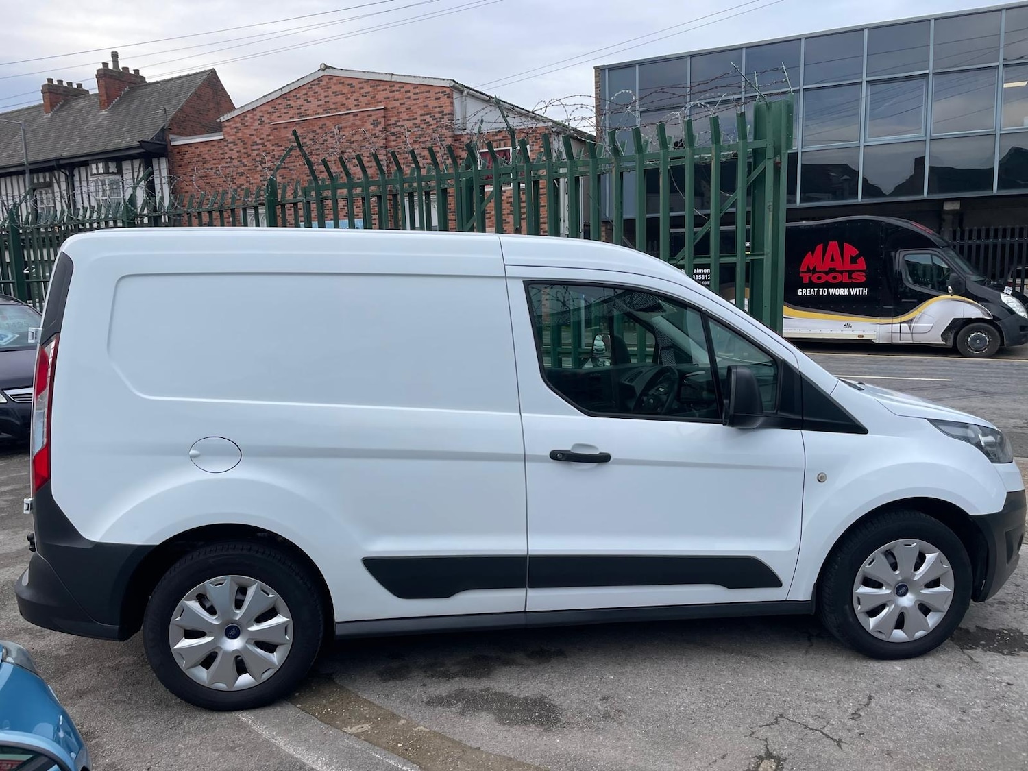 Used Ford Transit Connect 2015 for sale - 76951262: Photo 9
