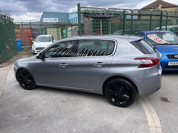 Used Peugeot 308 2016 for sale - 75955622: Photo