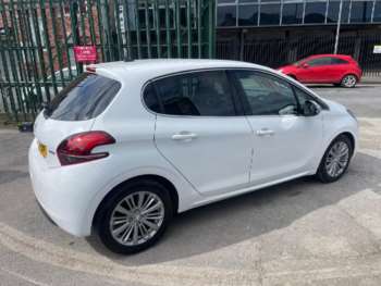 Used Peugeot 208 2015 for sale - 74454906: Photo