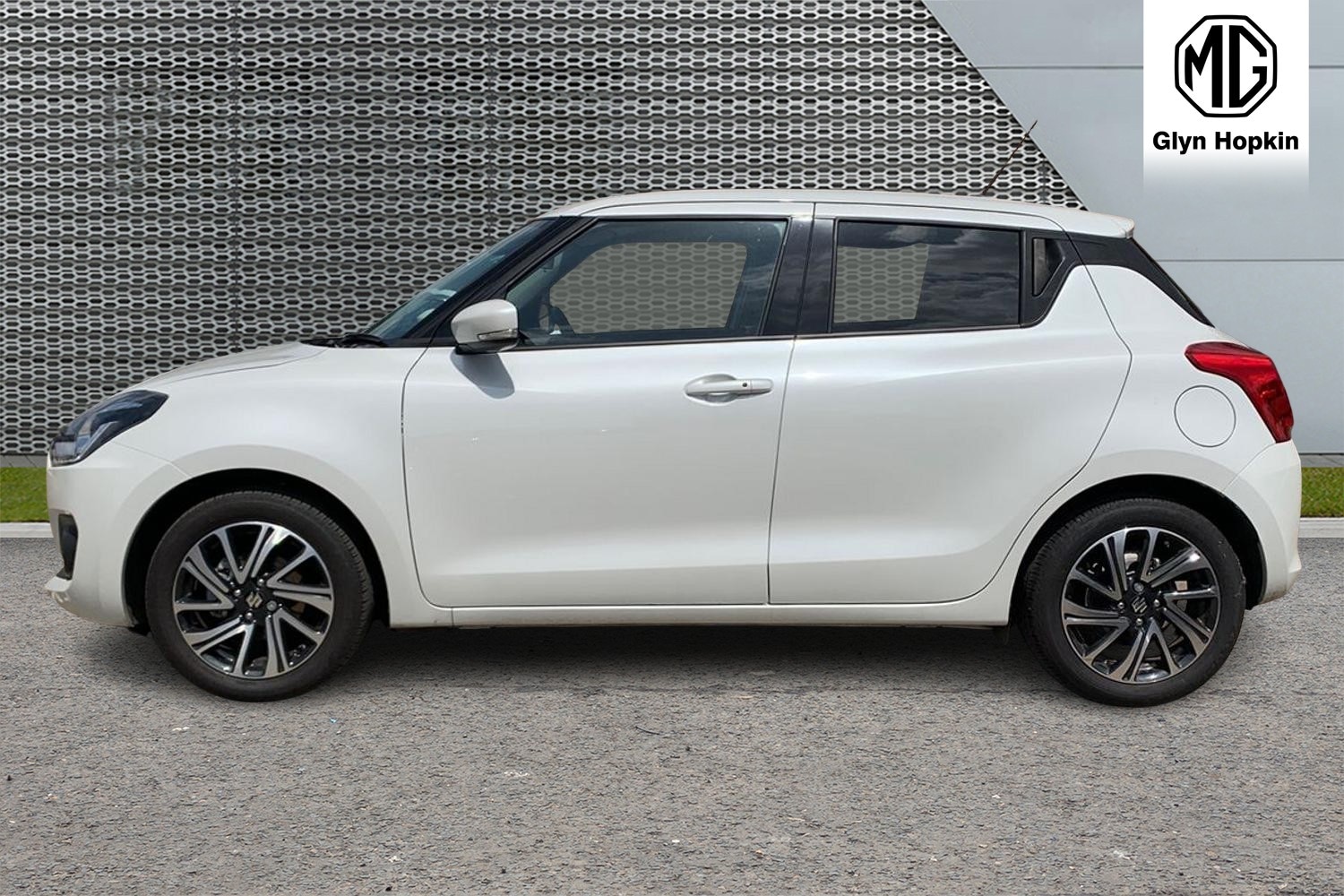 Used Suzuki Swift 2023 for sale - 76868279: Photo 6