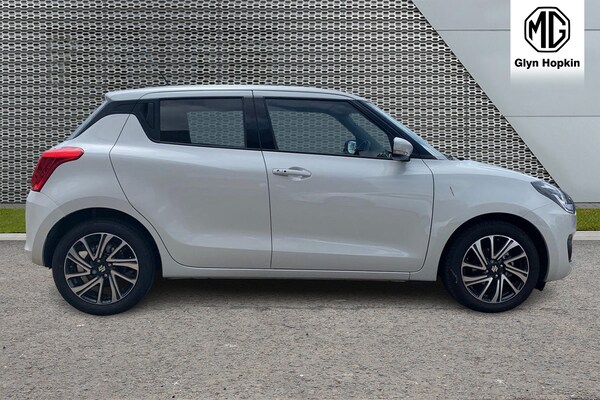 Used Suzuki Swift 2023 for sale - 75392041: Photo 2