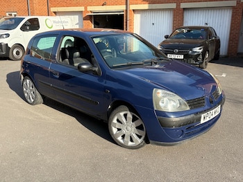 Used Renault Clio 2004 for sale - 75922103: Photo