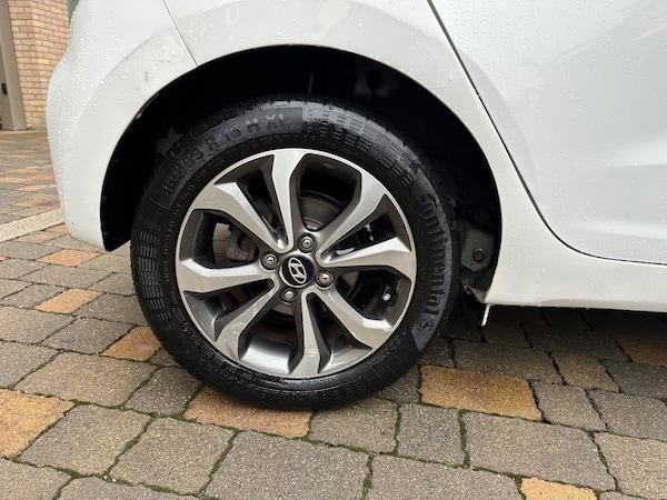 Used Hyundai i10 2019 for sale - 75687577: Photo 15