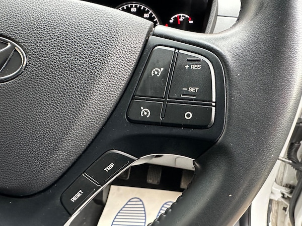 Used Hyundai i10 2019 for sale - 75687577: Photo 32