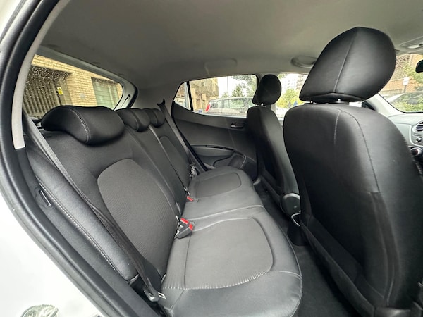 Used Hyundai i10 2019 for sale - 75687577: Photo 38