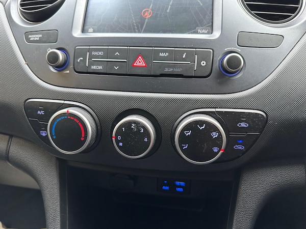 Used Hyundai i10 2019 for sale - 75687577: Photo 41
