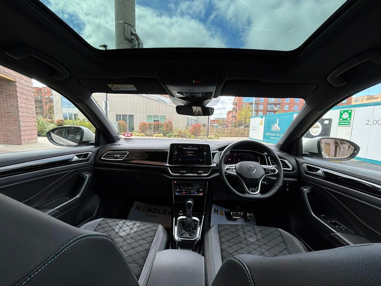 Used Volkswagen T-Roc 2023 for sale - 78115968: Photo 29