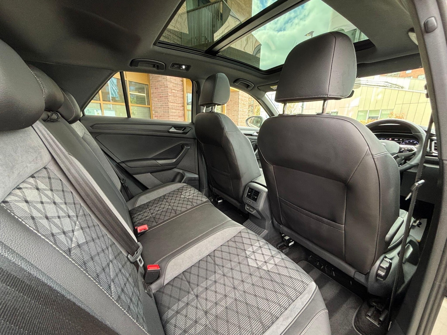 Used Volkswagen T-Roc 2023 for sale - 78115968: Photo 36