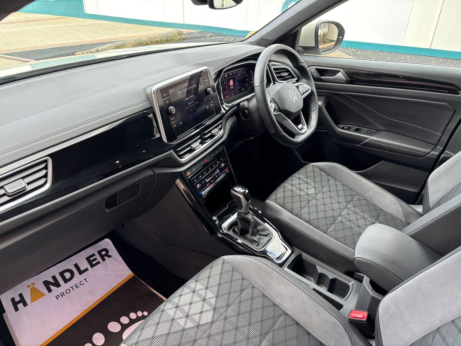 Used Volkswagen T-Roc 2023 for sale - 78115968: Photo 51