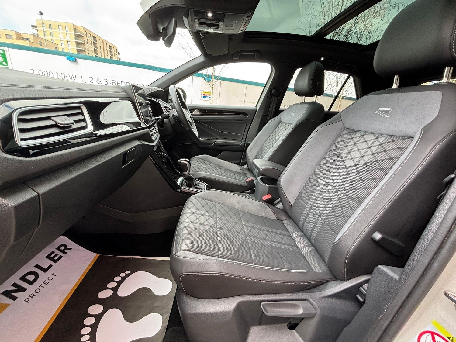 Used Volkswagen T-Roc 2023 for sale - 78115968: Photo 53