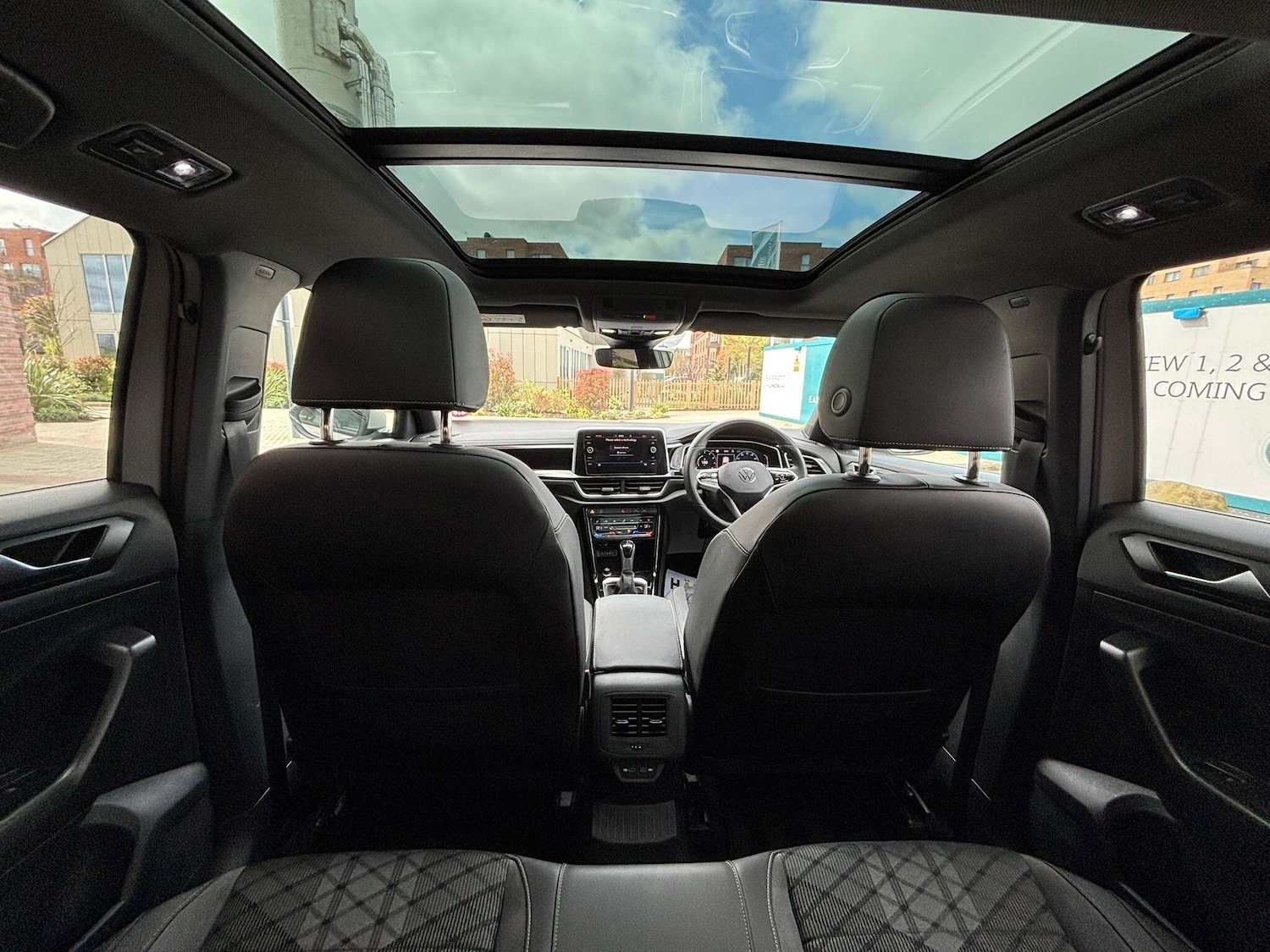 Used Volkswagen T-Roc 2023 for sale - 78115968: Photo 57