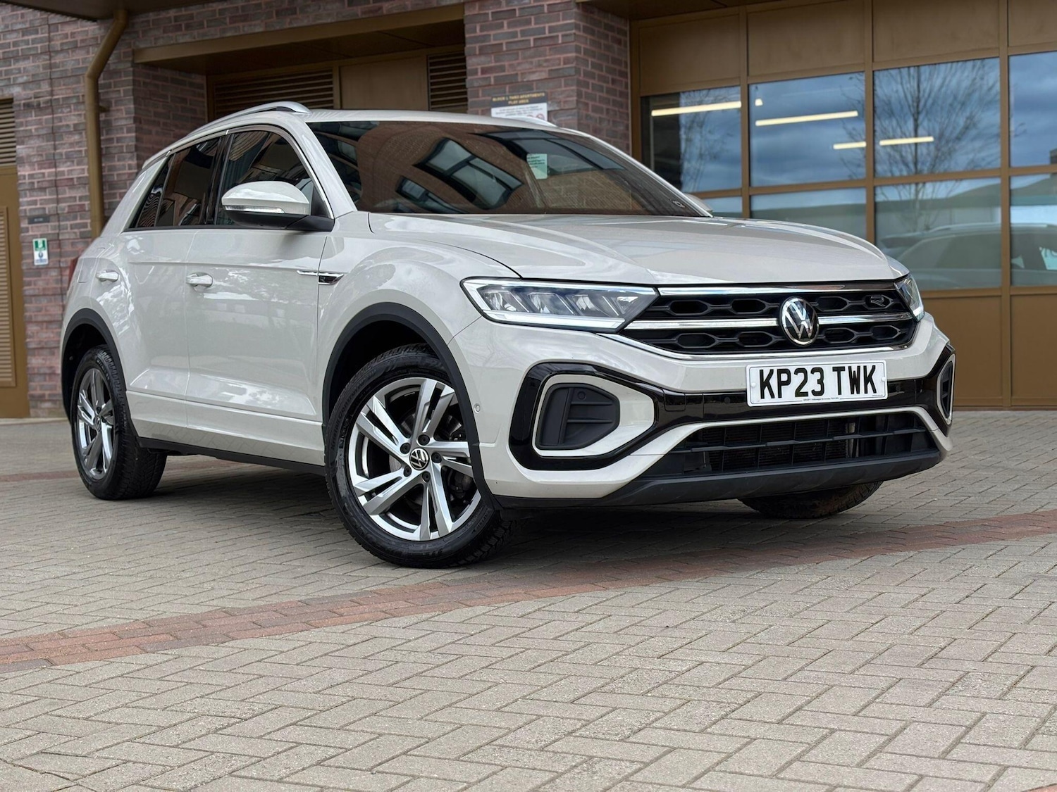 Used Volkswagen T-Roc 2023 for sale - 78115968: Photo 8