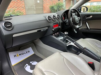 Used Audi TT 2010 for sale - 76990504: Photo