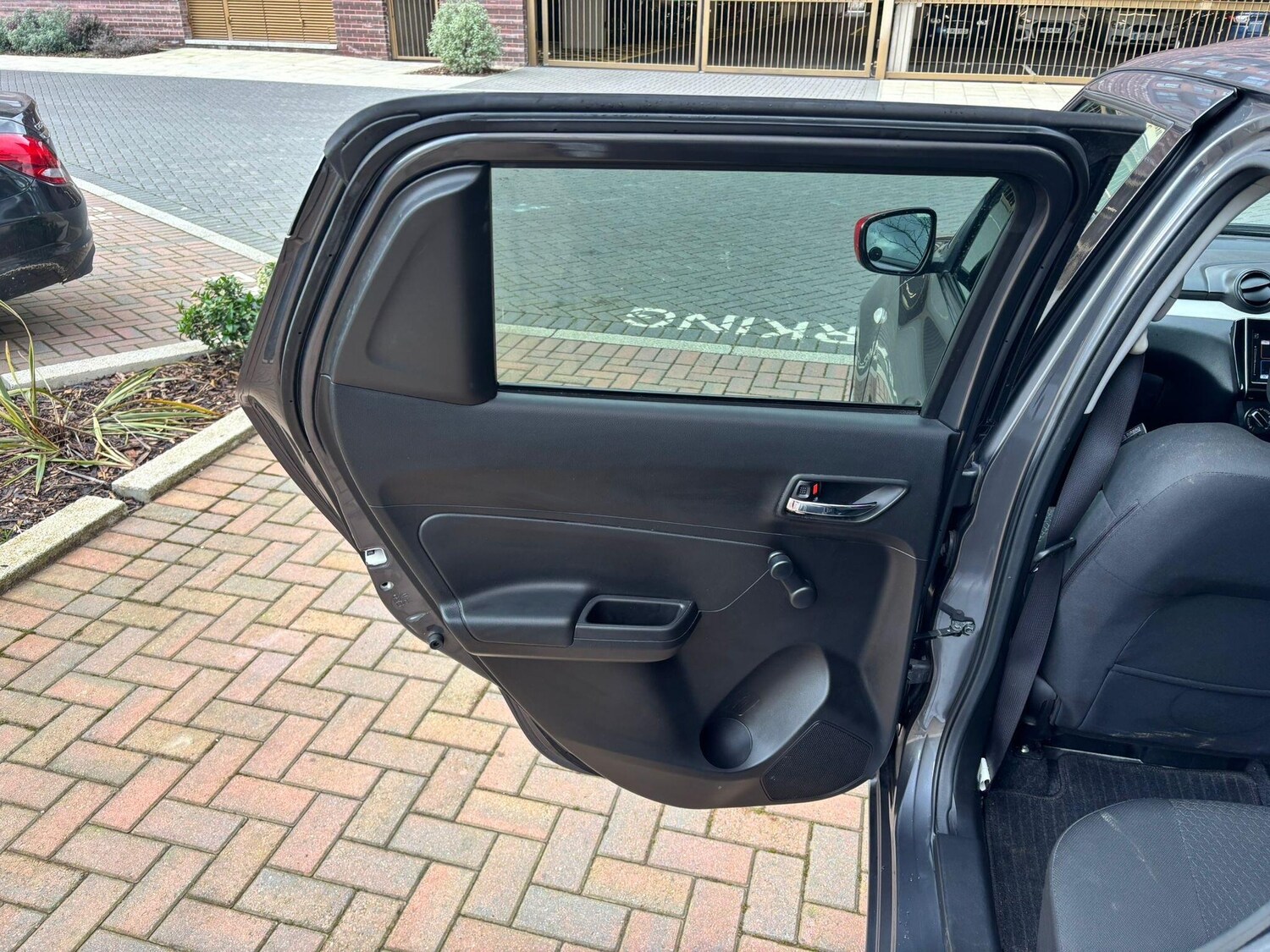 Used Suzuki Swift 2022 for sale - 77497144: Photo 44