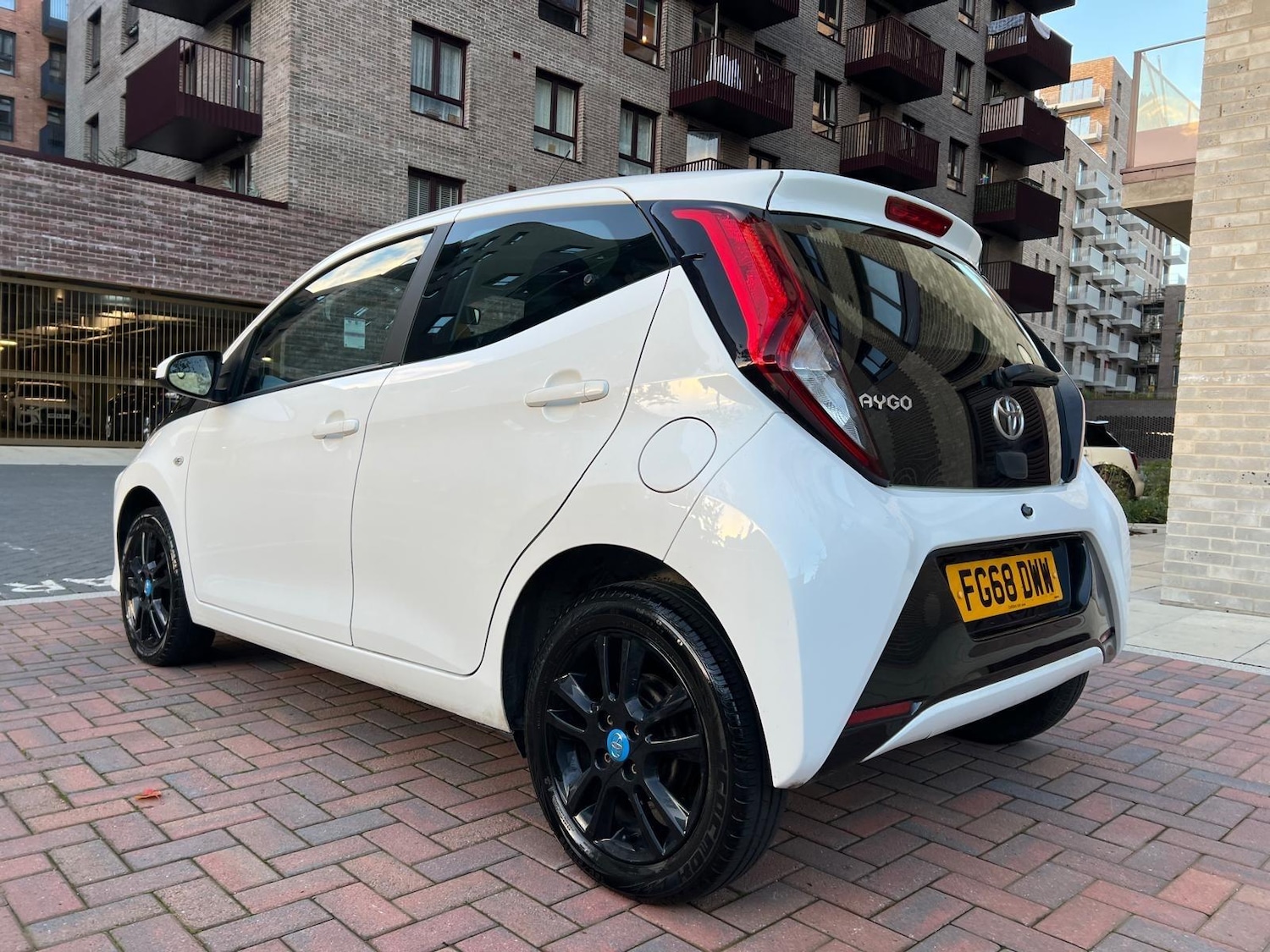 Used Toyota AYGO 2018 for sale - 76993692: Photo 2