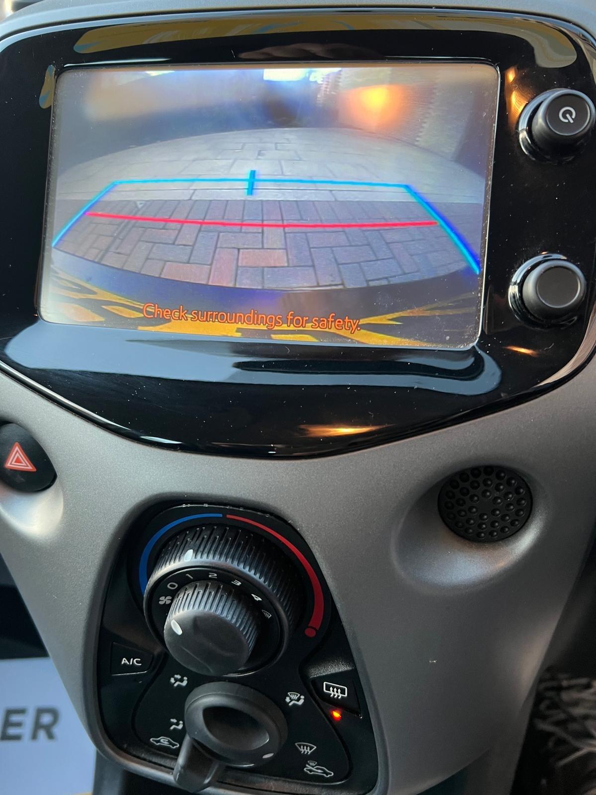 Used Toyota AYGO 2018 for sale - 76993692: Photo 24