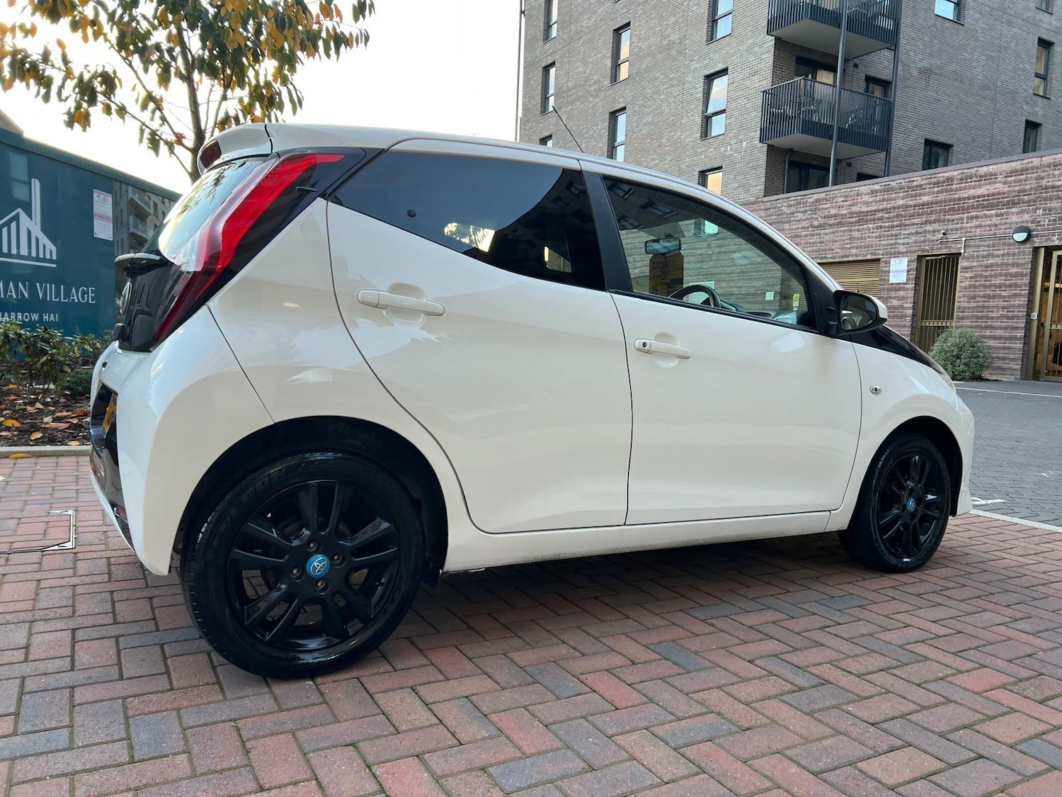 Used Toyota AYGO 2018 for sale - 76993692: Photo 9