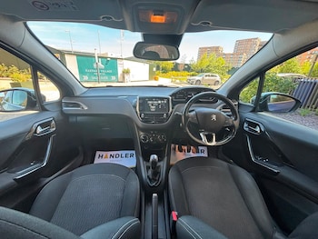 Used Peugeot 208 2015 for sale - 79093866: Photo
