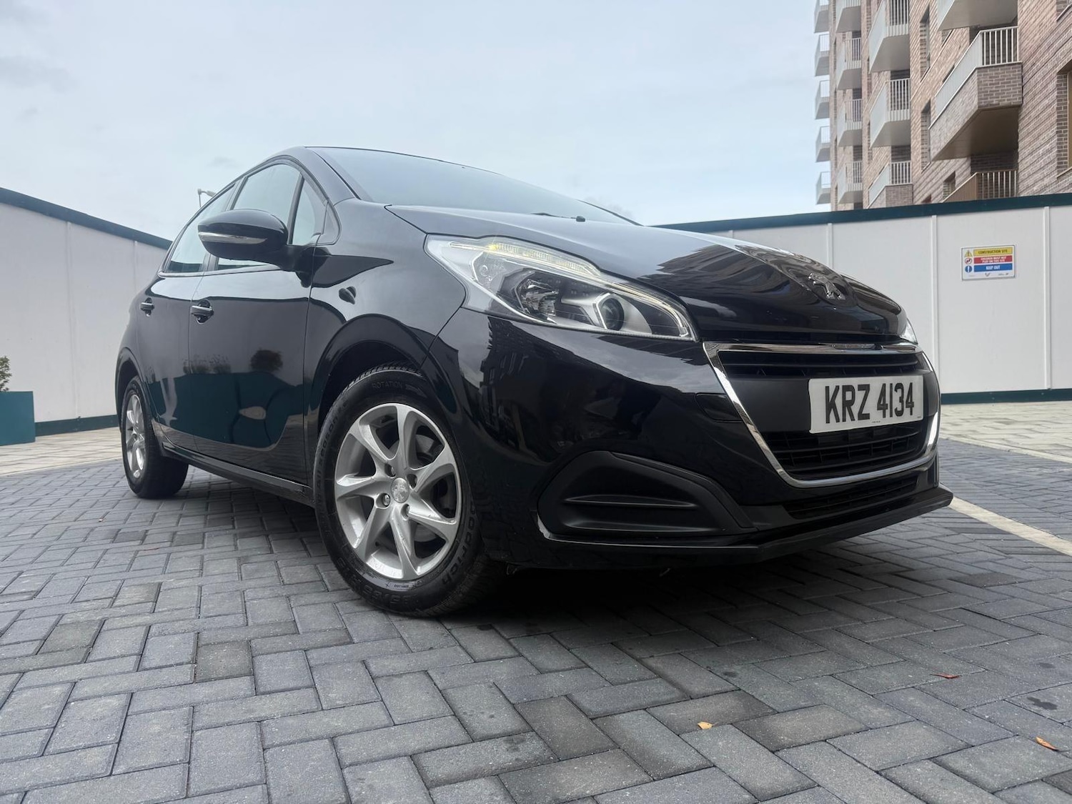 Used Peugeot 208 2016 for sale - 76425311: Photo 1