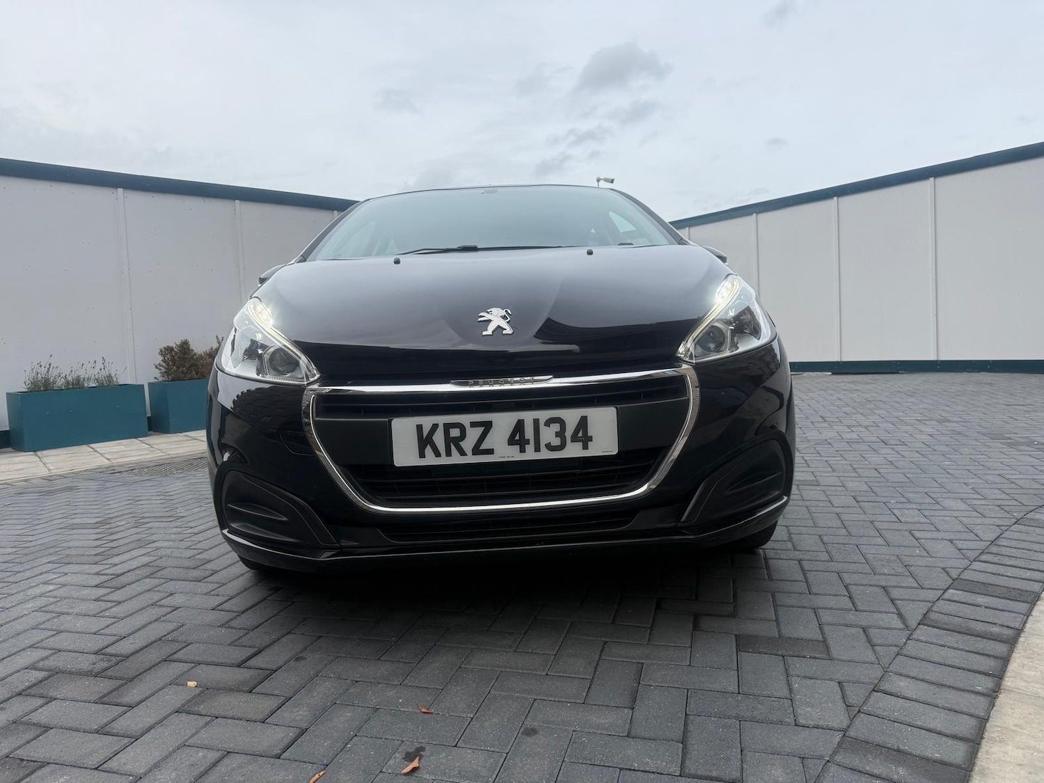 Used Peugeot 208 2016 for sale - 76425311: Photo 12