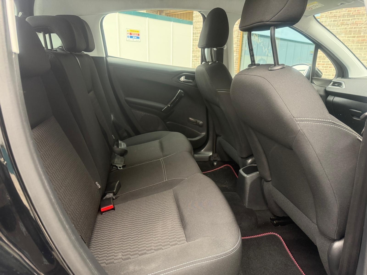 Used Peugeot 208 2016 for sale - 76425311: Photo 17