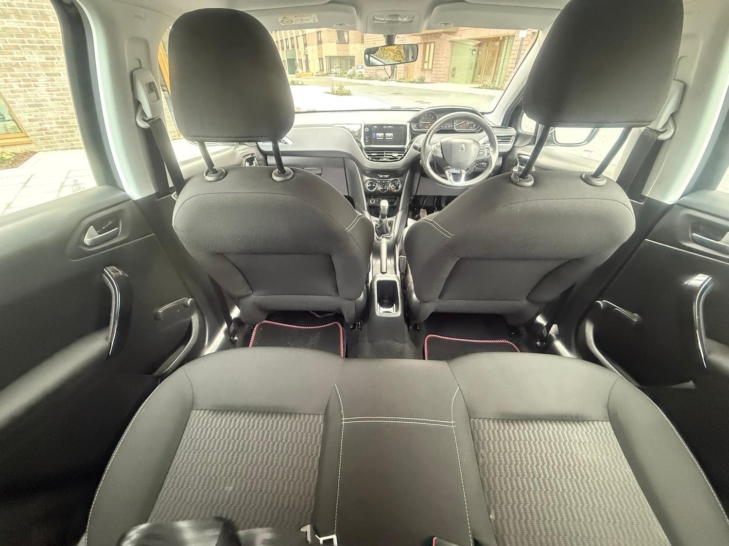 Used Peugeot 208 2016 for sale - 76425311: Photo 19