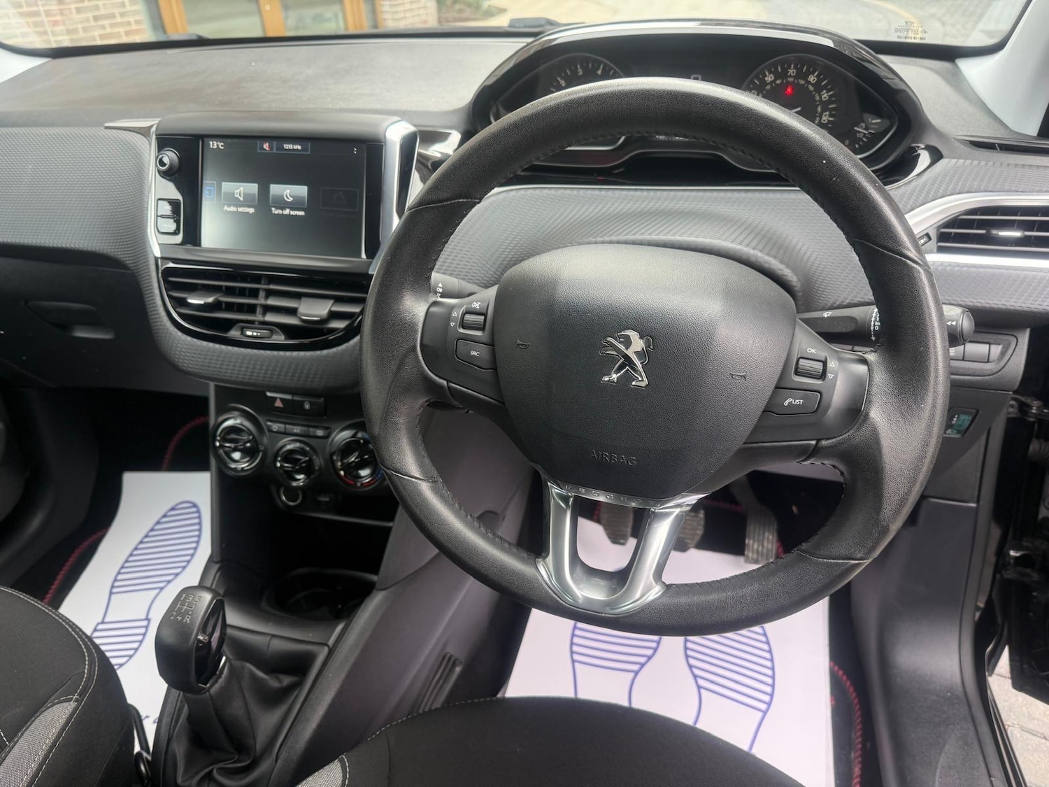 Used Peugeot 208 2016 for sale - 76425311: Photo 21