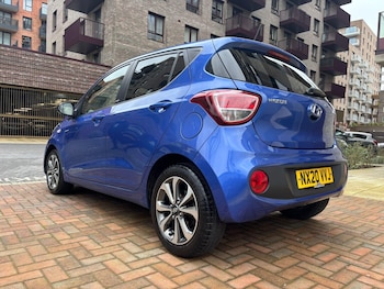 Used Hyundai i10 2020 for sale - 77696596: Photo