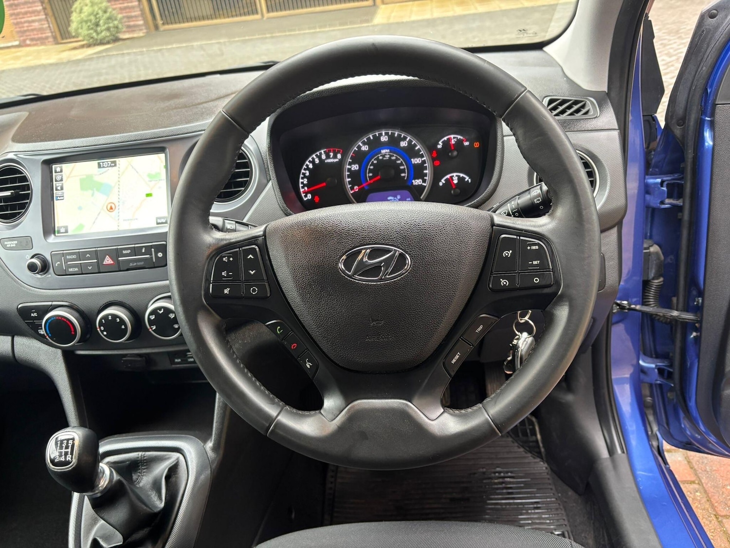 Used Hyundai i10 2020 for sale - 77696596: Photo 41