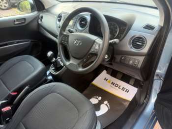Used Hyundai i10 2017 for sale - 75214012: Photo