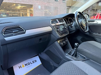 Used Volkswagen Tiguan 2017 for sale - 76752906: Photo