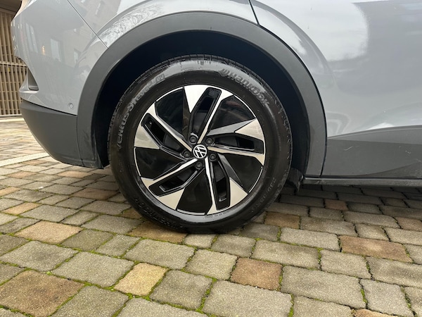 Used Volkswagen ID.4 2023 for sale - 73614969: Photo 10