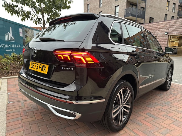 Used Volkswagen Tiguan 2023 for sale - 76283285: Photo 2