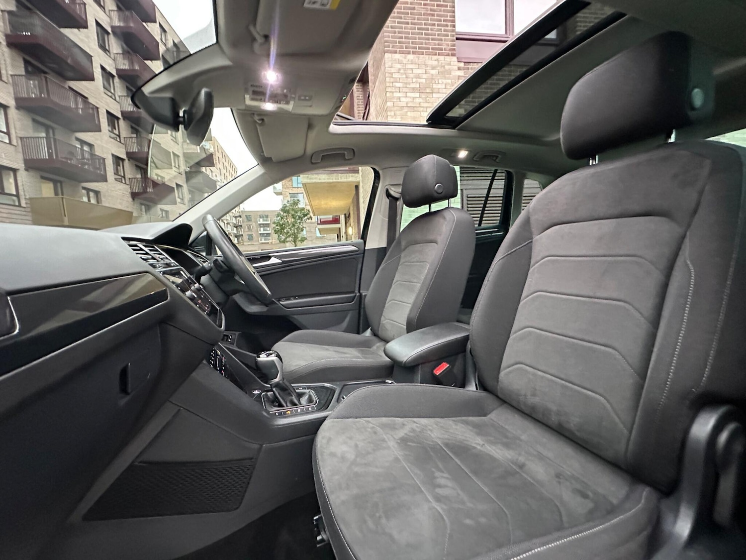 Used Volkswagen Tiguan 2023 for sale - 76283285: Photo 33