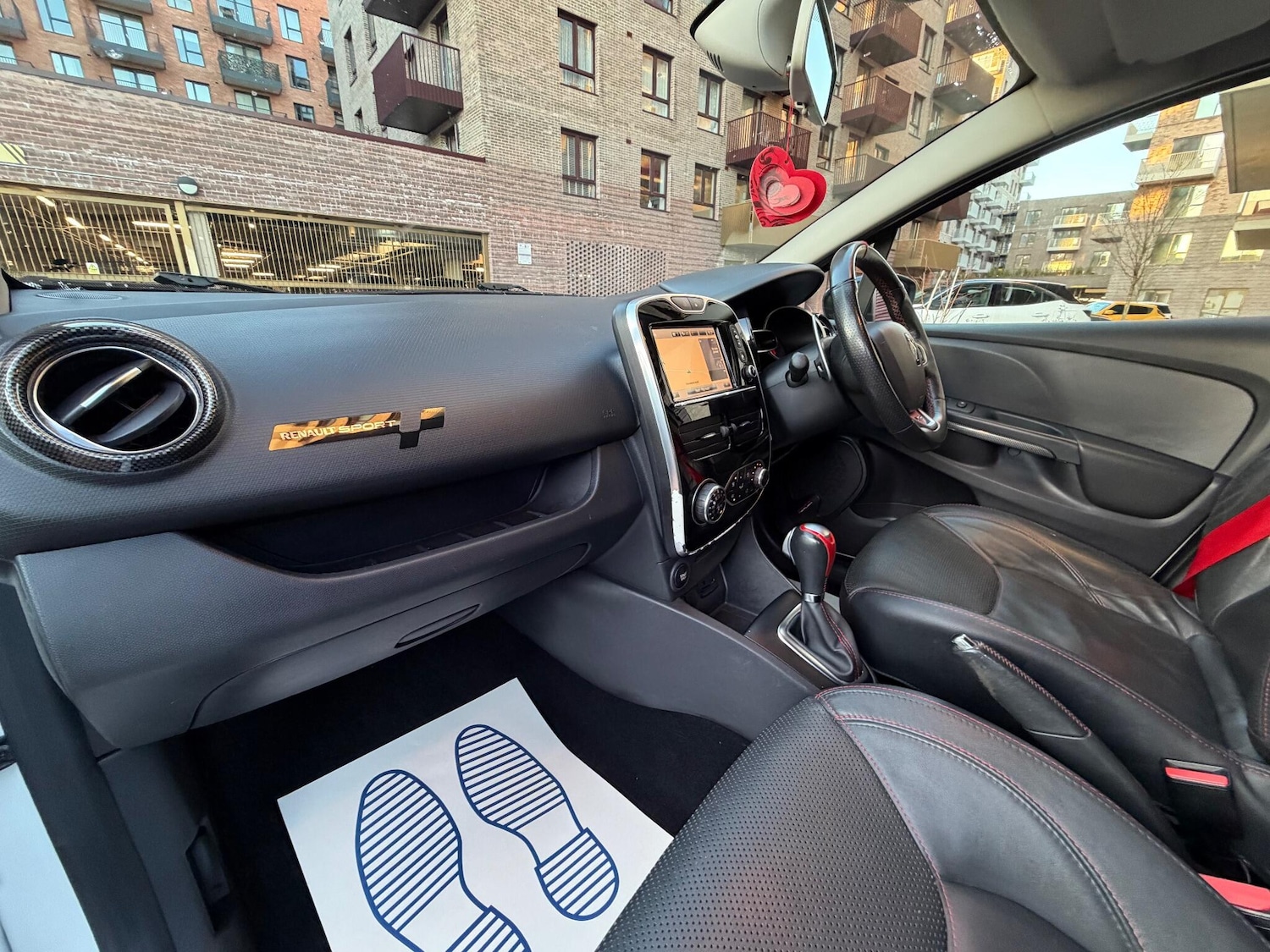 Used Renault Clio 2015 for sale - 77109906: Photo 27