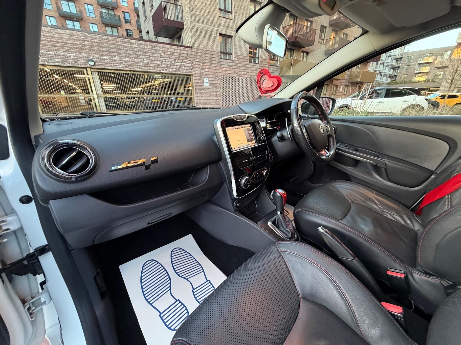 Used Renault Clio 2015 for sale - 77109906: Photo 3