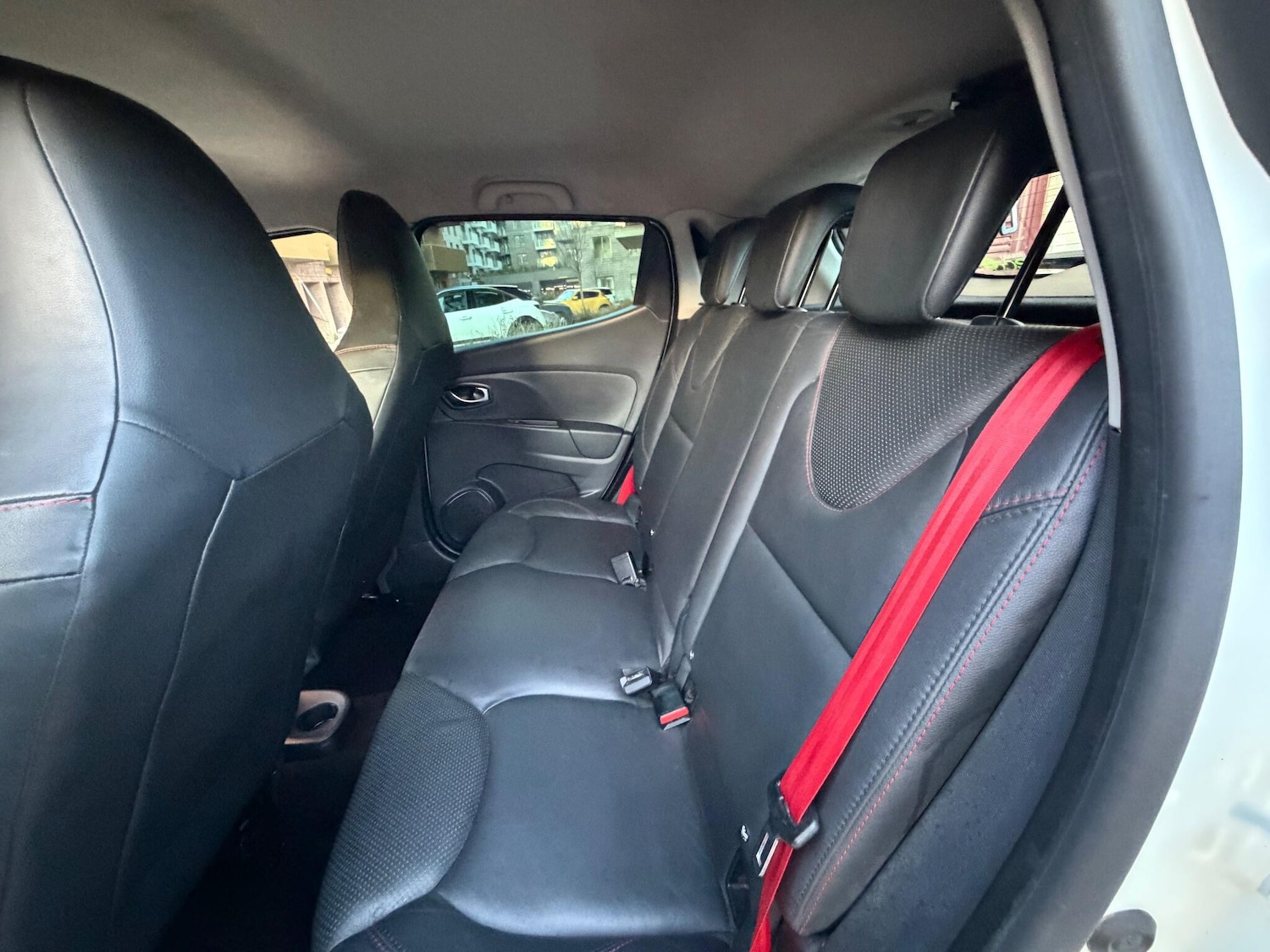 Used Renault Clio 2015 for sale - 77109906: Photo 32